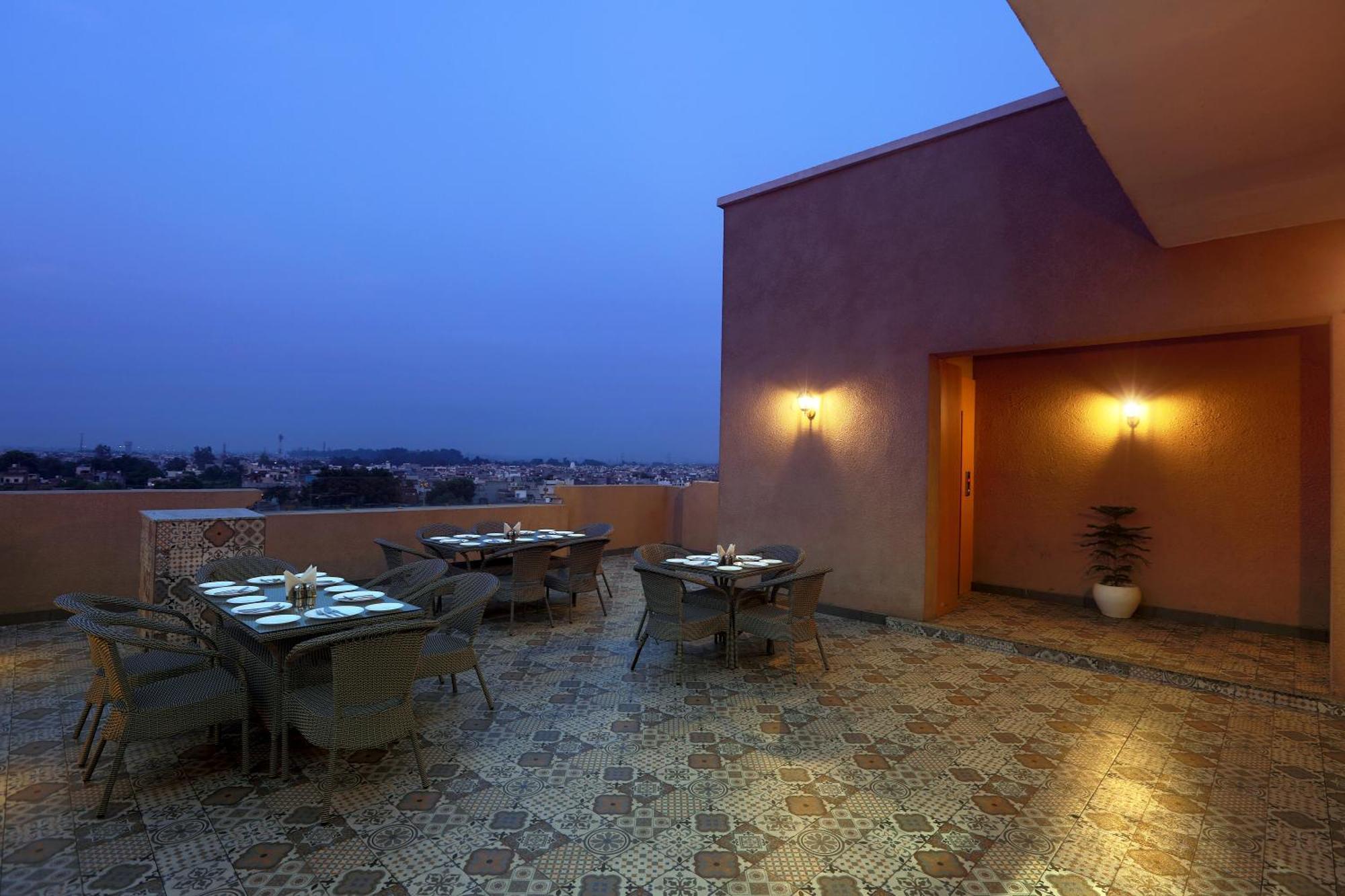 Hotel Prithvi Palace Igi Airport Delhi New Delhi Exterior photo