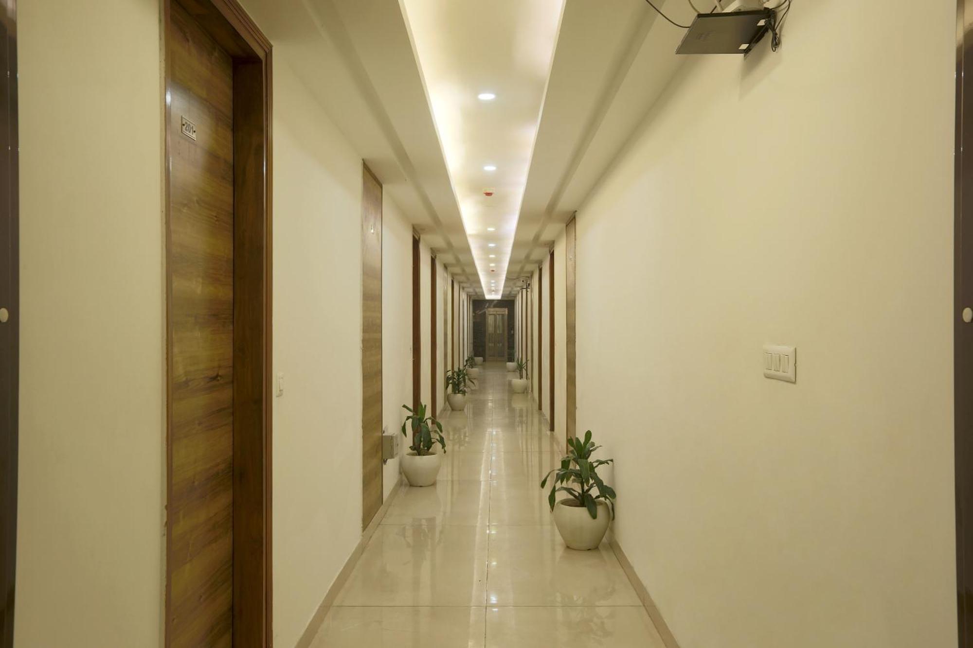 Hotel Prithvi Palace Igi Airport Delhi New Delhi Exterior photo