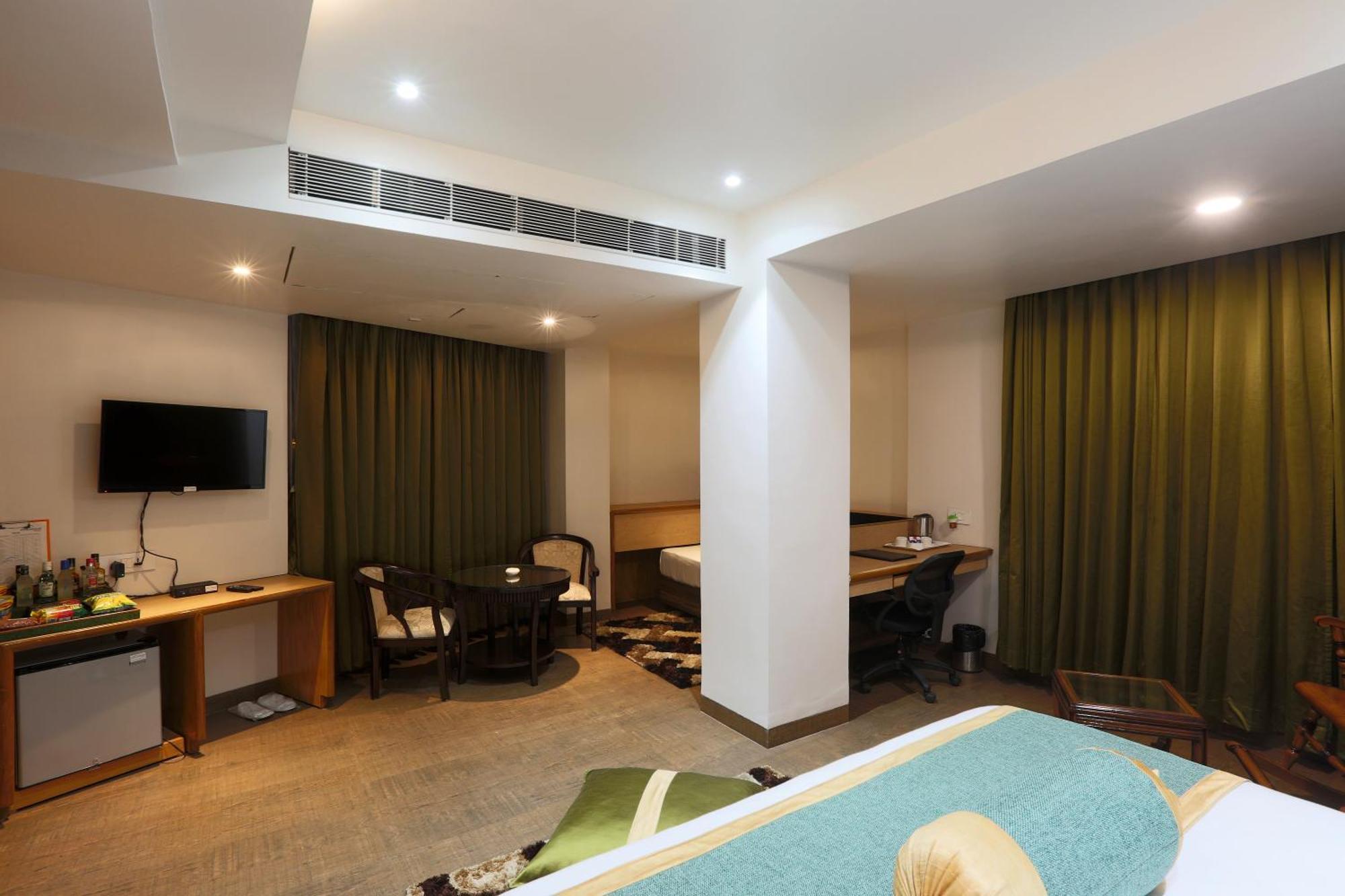 Hotel Prithvi Palace Igi Airport Delhi New Delhi Exterior photo